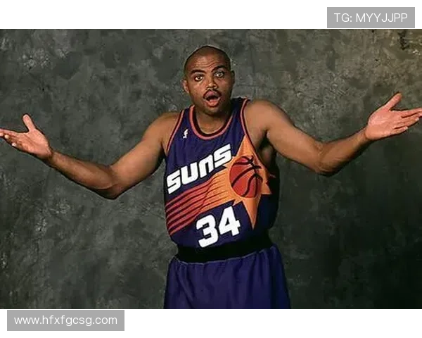 巴克利直言奥胖无论男扮女装都难掩其丑陋本质